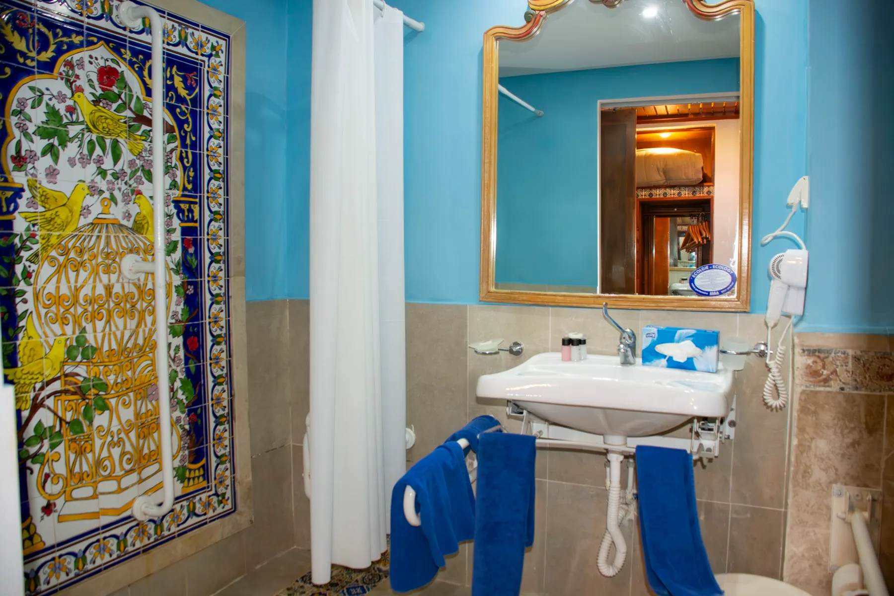 Chambre artisanale à Dar El Bhar, Djerba · photo 3